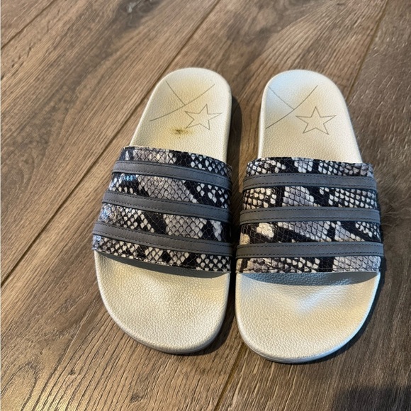 Adidas Snakeskin Slides - Picture 3 of 5